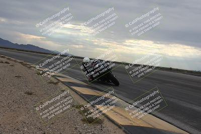 media/Sep-21-2025-Race Pace (Sun) [[98bf33ef95]]/Verified/3-Turn 11 Inside (850am)/